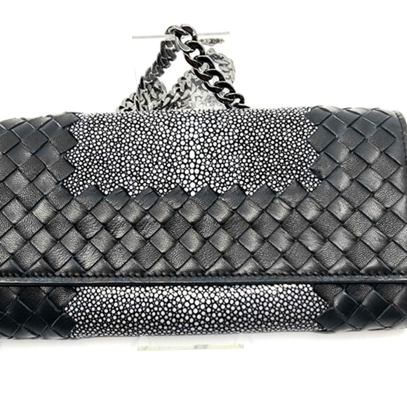 Limited edition Bottega Veneta Stingray Long Wallet on (Chain unbranded free) - Picture 1 of 13